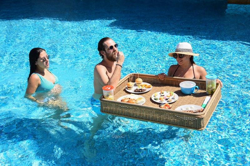 Lunch by the pool at Kempinski Summerland Hotel & Resort